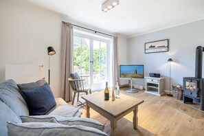 Unclassified image, 2 of 36, button