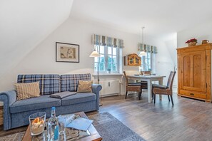 Fernseher, Stereoanlage