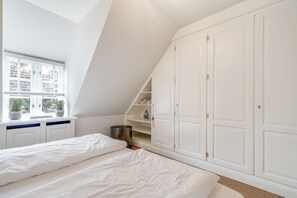 1 bedroom, iron/ironing board, WiFi, bed sheets - Seestern Keitum - Diese Obergeschoss-wohnung ist ca. 60 m² Groß und Bietet Zwei Personen Platz (Sylt-Ost)