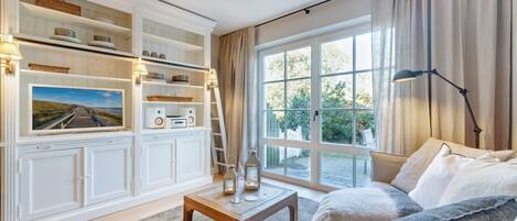 Fernseher, Stereoanlage