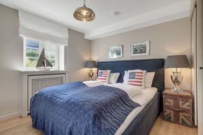 2 bedrooms, iron/ironing board, WiFi, bed sheets - Große Künstlerdeele App. 14 im Witthüs - Die Große Künstlerdeele, in Bester Anbindung zum (Wenningstedt-Braderup (Sylt))