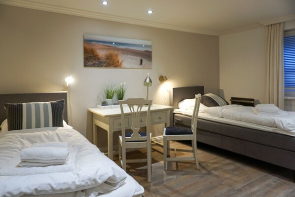 2 chambres, fer et planche à repasser, Wi-Fi, draps fournis
