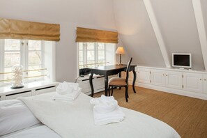 2 bedrooms, iron/ironing board, WiFi, bed sheets - Käptn's Hüs - Käptn's Hüs - Großzügig Geschnittene Wohnung Über Zwei Ebenen (Sylt-Ost)