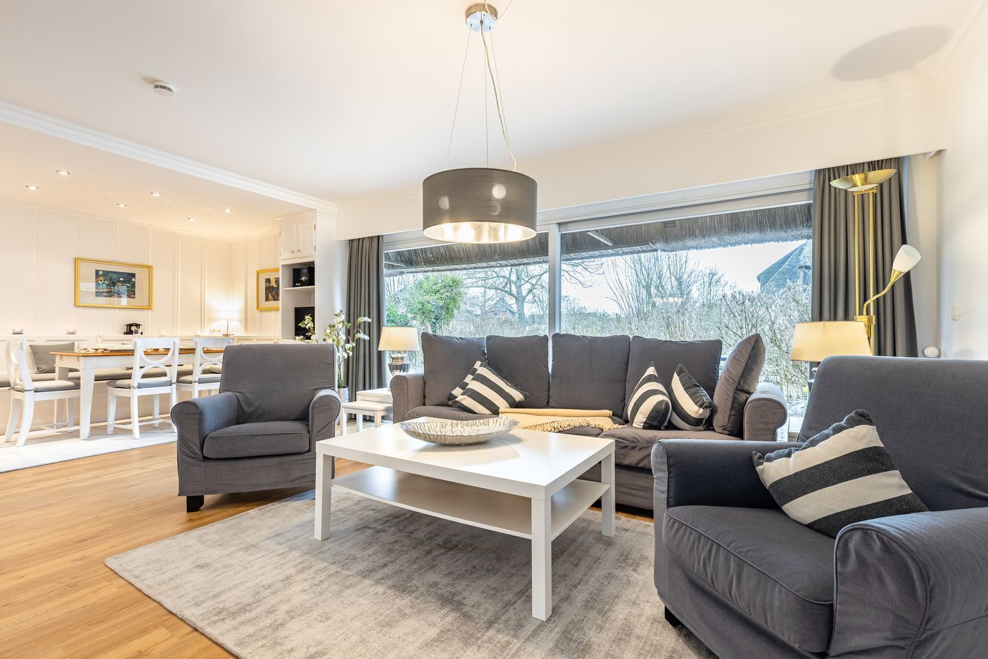 Télévision, chaîne hi-fi