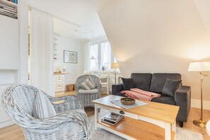 Unclassified image, 3 of 14, button