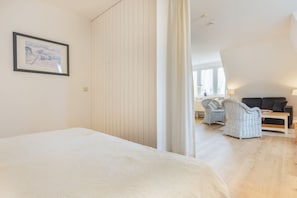 1 Schlafzimmer, BĂŒgeleisen/BĂŒgelbrett, WLAN, BettwĂ€sche