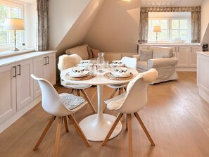 Uklassifisert bilde, 2 av 17, knapp