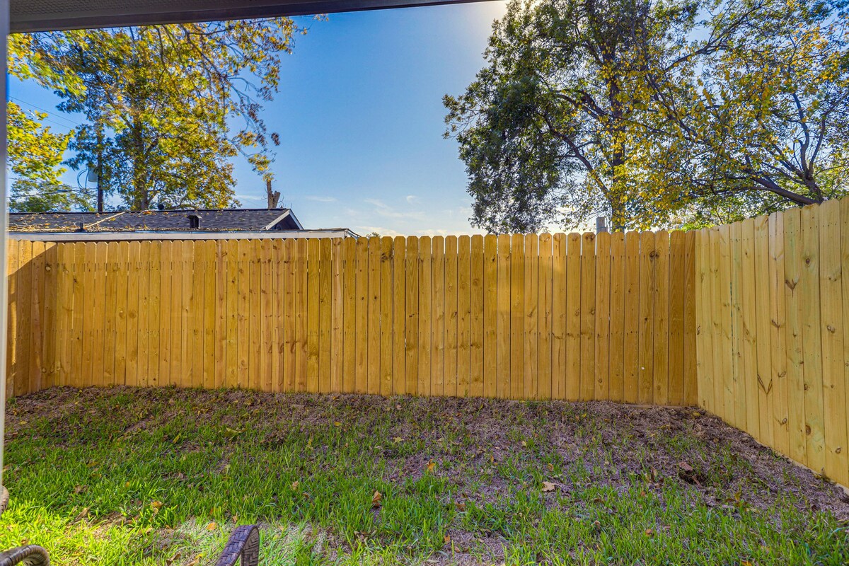 Photo 25 of Modern Houston Retreat w/ Patio, 11 Mi to Dtwn