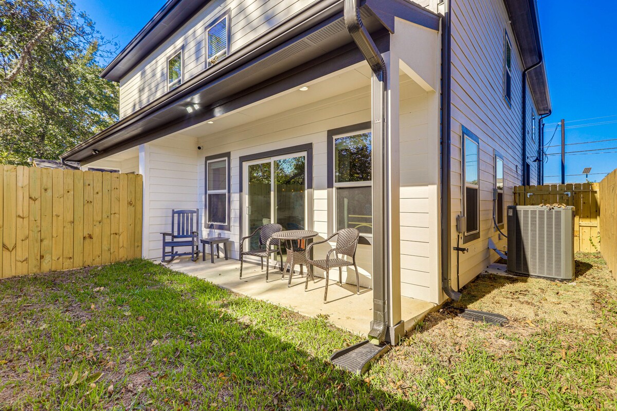 Photo 24 of Modern Houston Retreat w/ Patio, 11 Mi to Dtwn