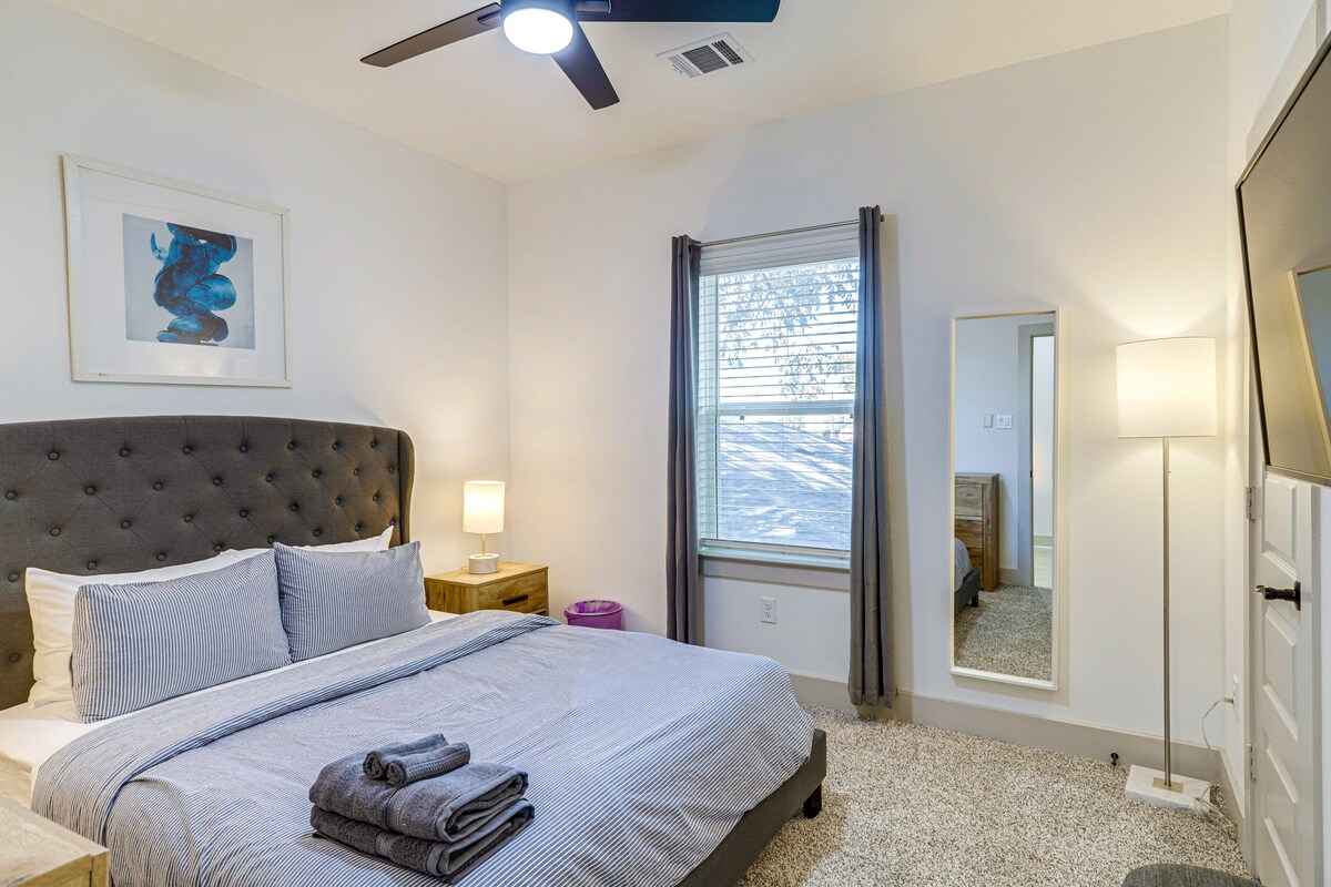 Photo 20 of Modern Houston Retreat w/ Patio, 11 Mi to Dtwn