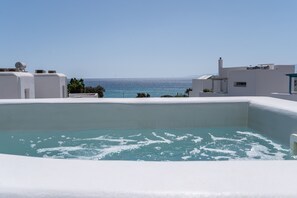Pool - Villa 'Helen Luxury Mare' with Sea View, Wi-Fi and Air Conditioning (Naxos)