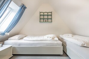 1 bedroom, iron/ironing board, WiFi, bed sheets - Westerhörn 46, Haus 2 App. 24 - Westerhörn 46 - Ruhig Gelegen Obergeschosswohnung (Sylt)