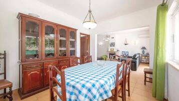 4 عدّة غرف نوم