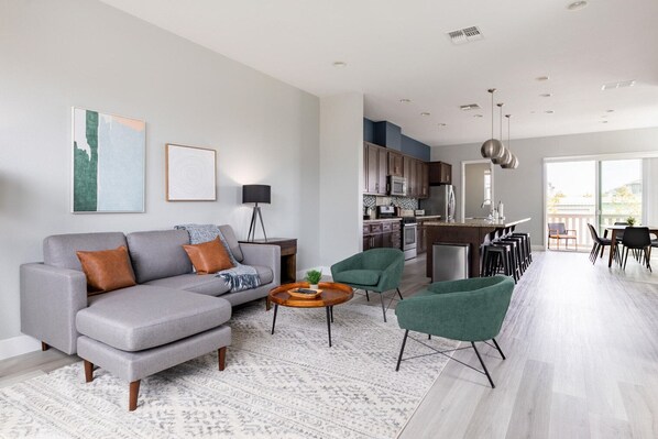 TV - Bright Newark 4BR w/ Balcony, nr Dining & Trampoline Park, by Blueground (East Bay)