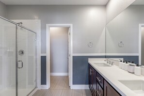 Hair dryer, towels - Bright Newark 4BR w/ Balcony, nr Dining & Trampoline Park, by Blueground (East Bay)