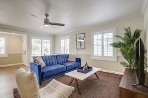 TV - Superb San Jose 3BR w/ Backyard, nr Tech HQ & Boutiques, by Blueground (South Bay)