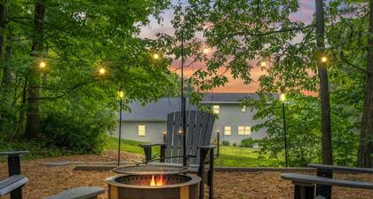 Hot Tub, Camp Fire, Game Room, Coffee/Espresso Bar