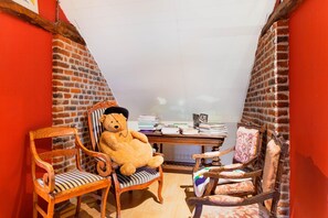 Villa | 5 bedrooms - Beautiful Mansion With Swimmingpool Close to Maastricht (Bilzen)