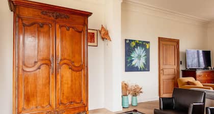 Beautiful Mansion With Swimmingpool Close to Maastricht