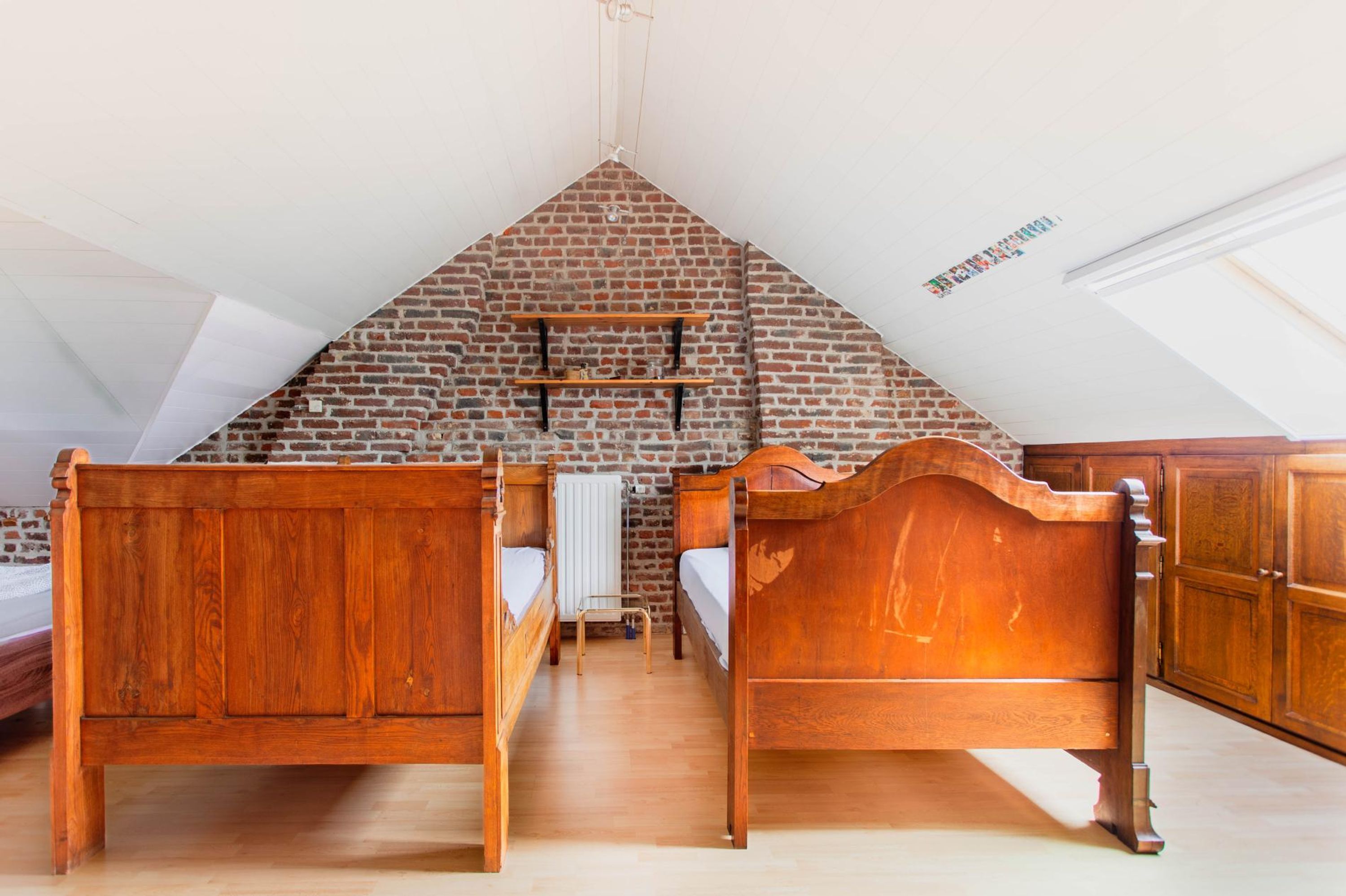 5 bedrooms