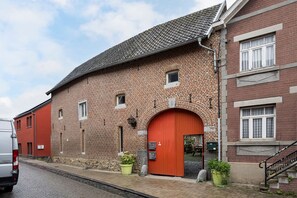 Hus