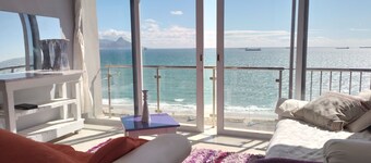 Beautiful apartment with breathtaking 180° views and Endless Ocean Sunset