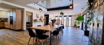 Luxurious and spacious villa with private pool