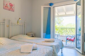 3 bedrooms, WiFi - Votana House - Kassiopi ,Ionian Islands (Kassiopi)