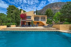 Pool - Classic and cheerful house  with private pool in Javea, Costa Blanca, Spain for 10 persons (Javea)