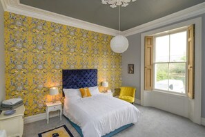 1 bedroom, desk, iron/ironing board, WiFi - Gorgeous Apartment Seconds from Seafront, Clevedon (Clevedon)