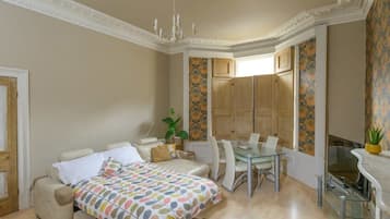 1 bedroom, desk, iron/ironing board, WiFi