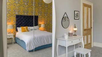 1 slaapkamer, een bureau, een strijkplank/strijkijzer, wifi