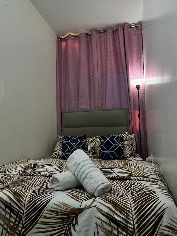 1 bedroom, iron/ironing board, WiFi, bed sheets