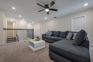 TV, offices - Disney Bliss Themed Rooms, Game Room, Private Pool (Kissimmee)