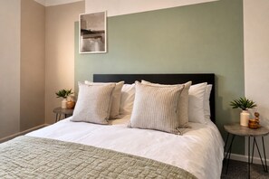 Unclassified image, 4 of 8, button - Spacious Duplex Near University & Christ Church (Oxford)