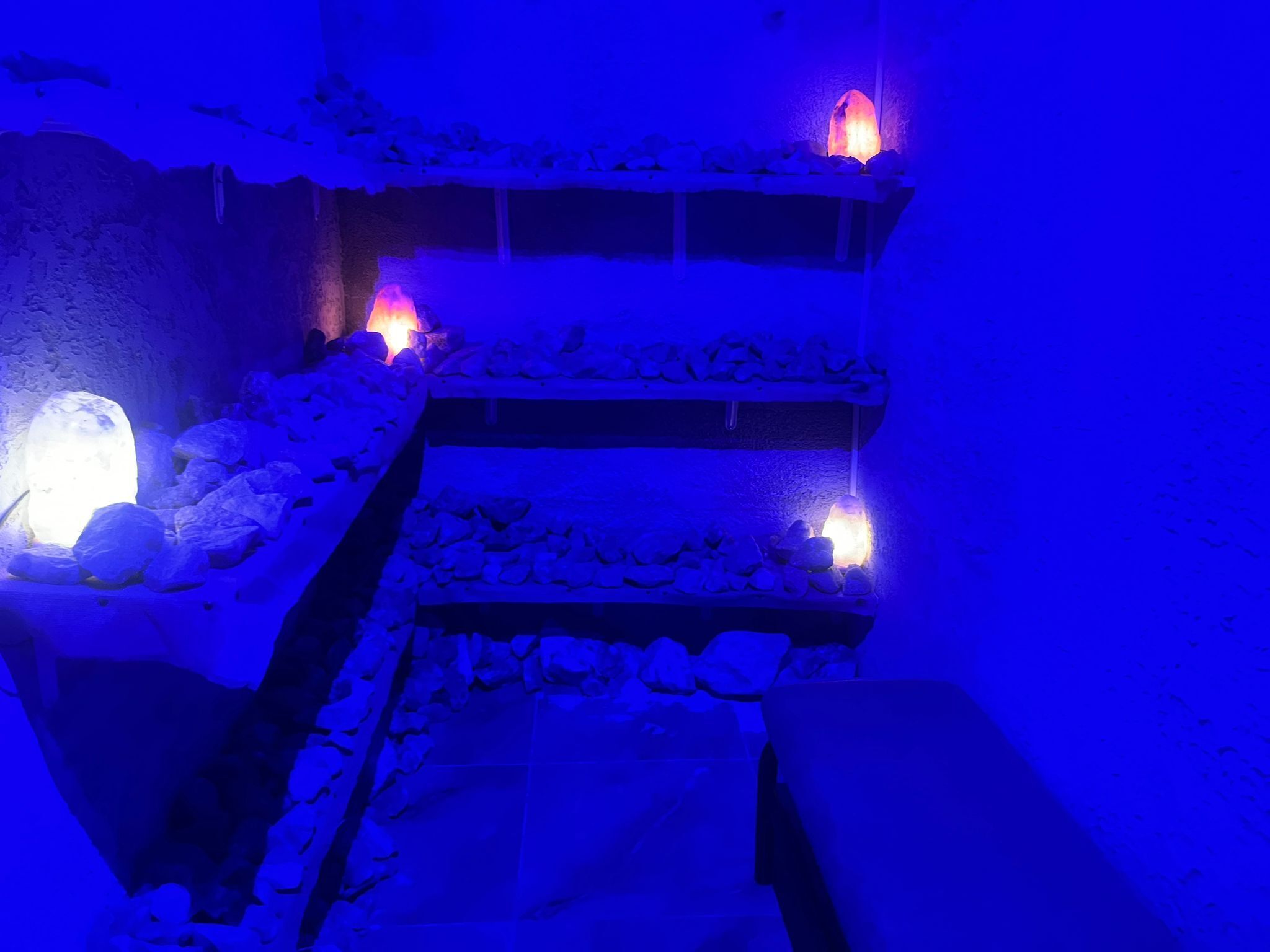 Couples treatment rooms, Turkish bath, aromatherapy, hot stone massages