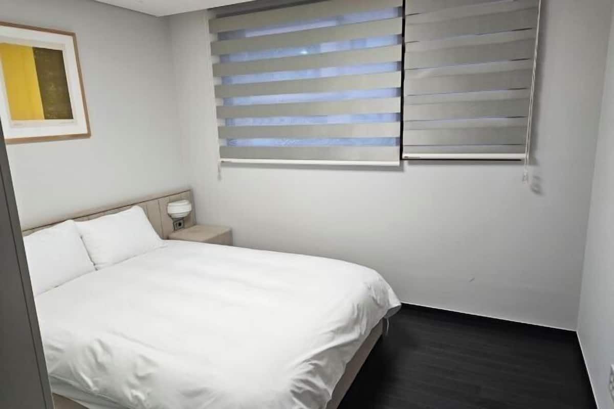 Down comforters, WiFi (free)