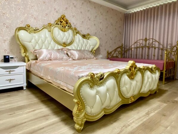 1 bedroom, WiFi, bed sheets