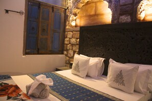 Dobbeltrom – classic, 1 soverom | Memory foam-senger, individuelt innredet og skrivebord