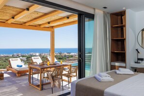 Premium bedding, pillow-top beds, minibar, in-room safe - Deos Luxury Suites (Hersonissos)