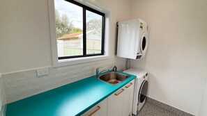 Interior - Loveday on Landsborough (South West Rocks)