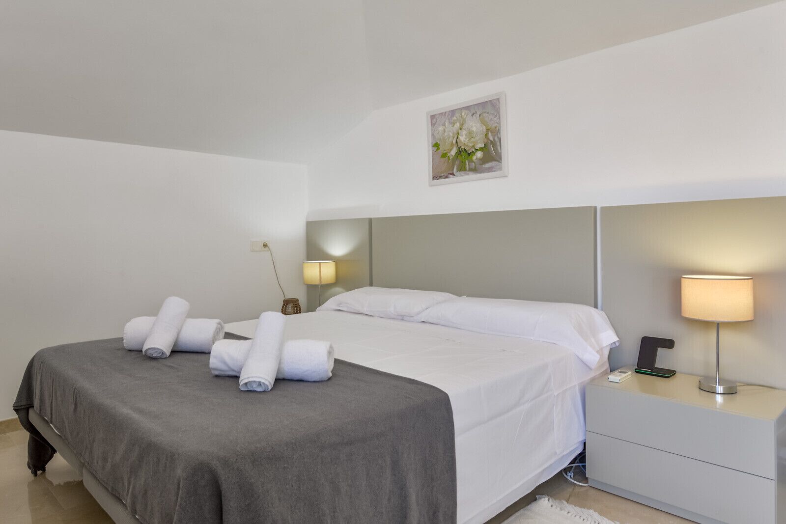3 dormitorios, tabla de planchar con plancha, wifi gratis y ropa de cama