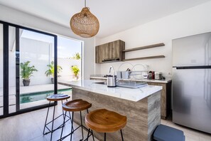 Vila | Cozinha privada | Geladeira, micro-ondas, cooktop, chaleira elétrica