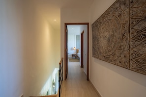 3 bedrooms, in-room safe, desk, blackout drapes