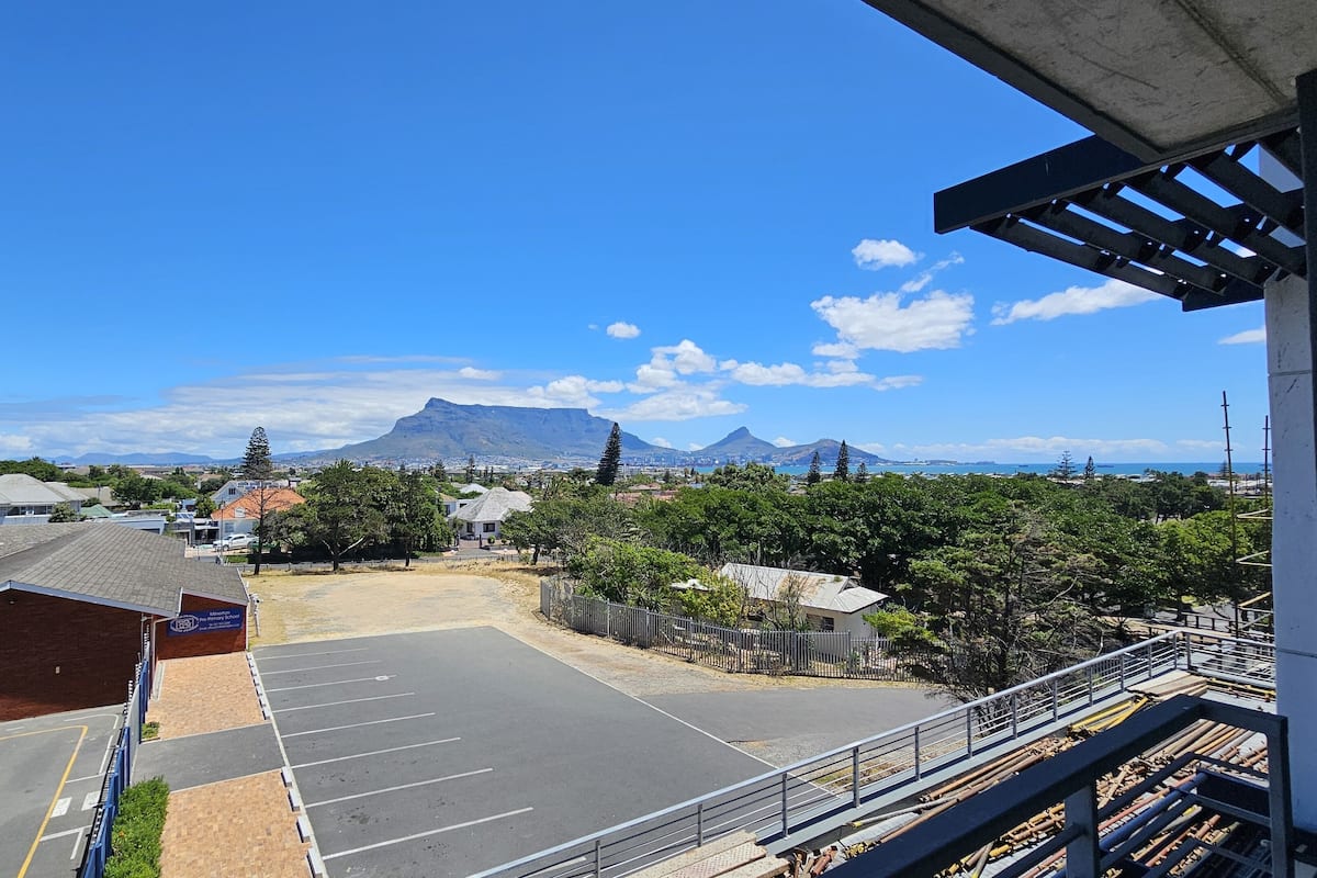 Apartment (2 Bedrooms) | Balcony