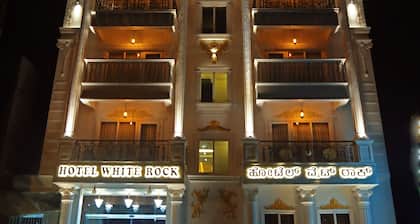Hotel White Rock