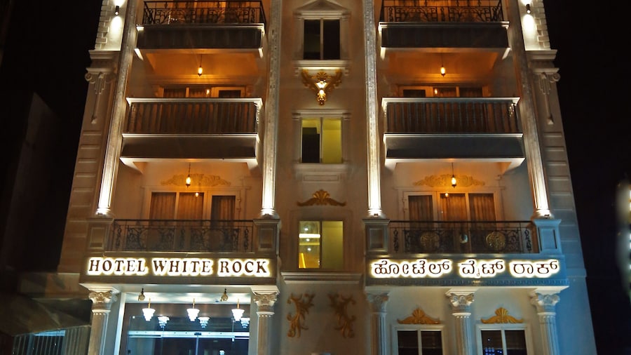 Hotel White Rock