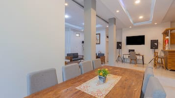 Villa | Living area