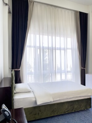 1 bedroom, WiFi, bed sheets - VIP Room 1 - Ussat Hotel (Ashgabat)