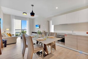 Dining - Cozy Apartment-Perfect Relax| Amazing Pool (Hollywood)